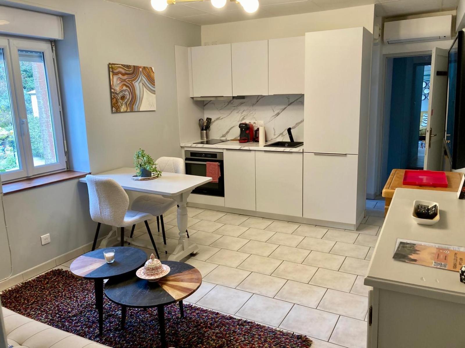 4 Châteaux Lastours 3 star air conditioned APARTMENT SURDESPINE Exterior foto